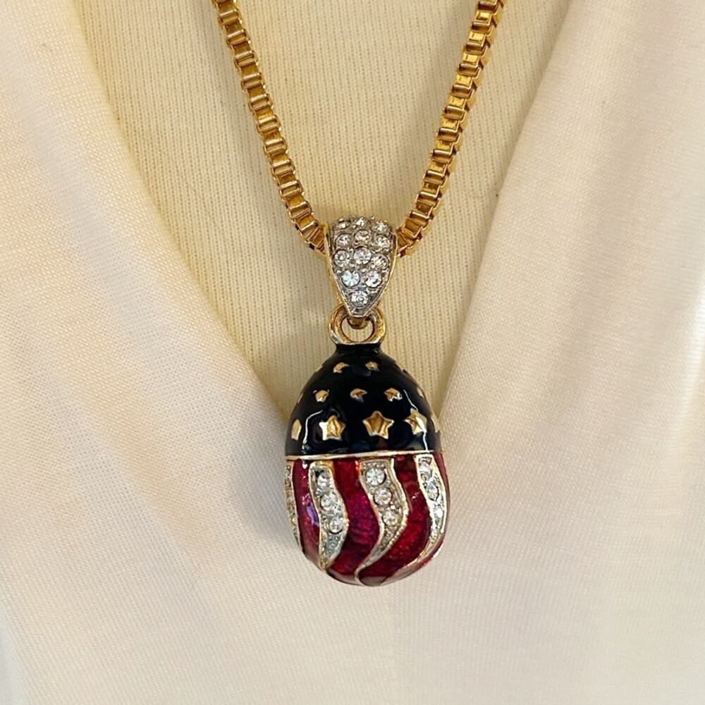 Elegant Red White Blue Enamel Flag Patriotic Egg Pendant Necklace Gold Tone 24"